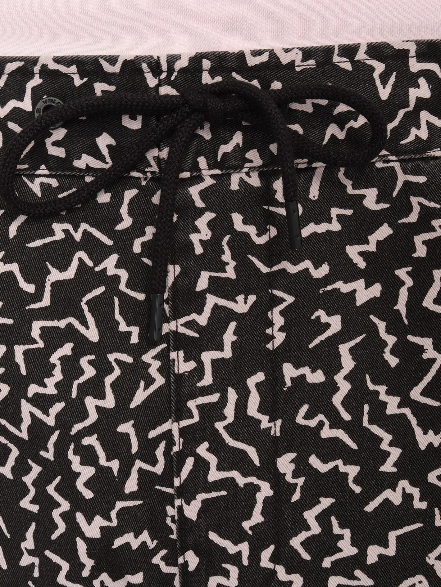 Short Asphalt Beach 18" - BLACK - Image 4