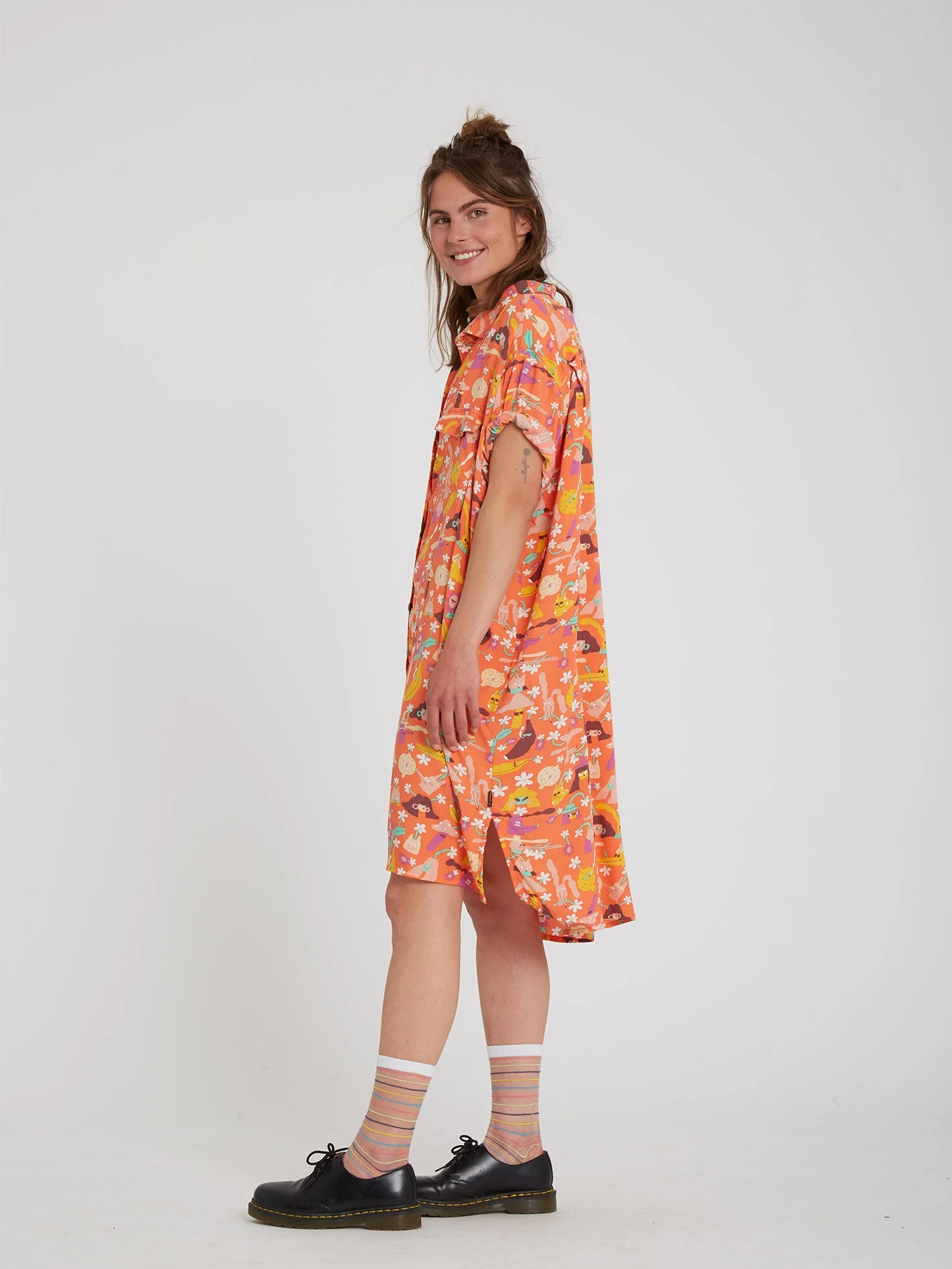 Robe Egle Zvirblyte - LIVING CORAL - Image 9