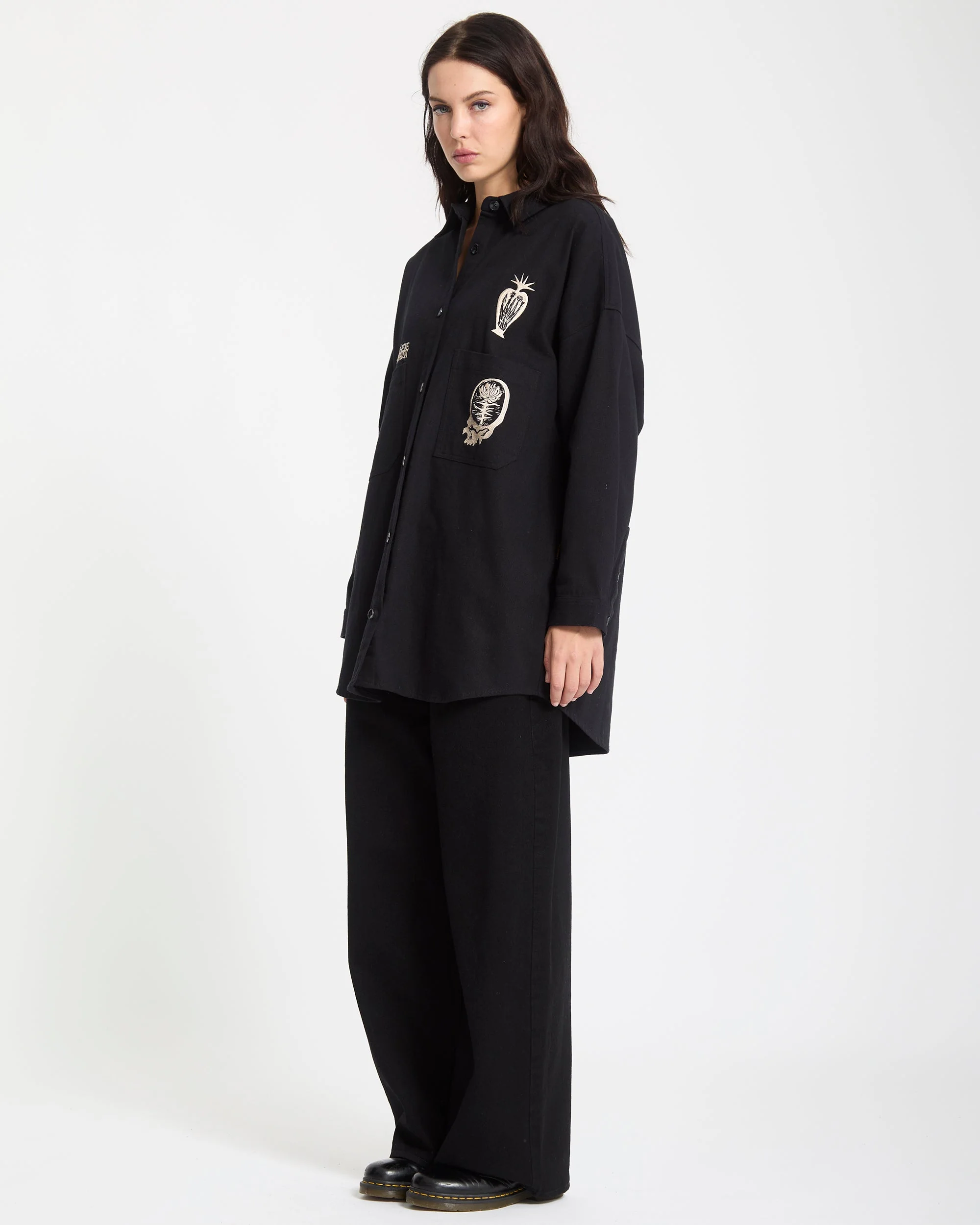 Robe Vaderetro - Black - Image 11