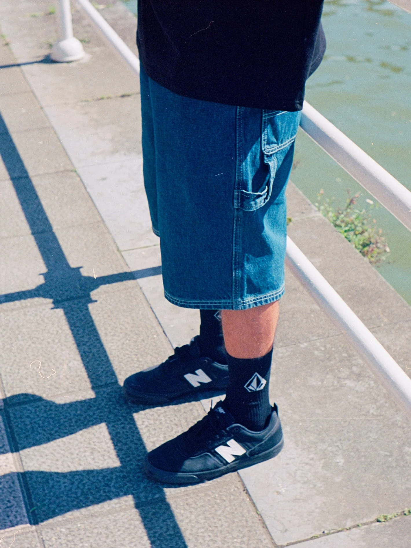 Short Labored Denim Utility - INDIGO RIDGE WASH - Image 3