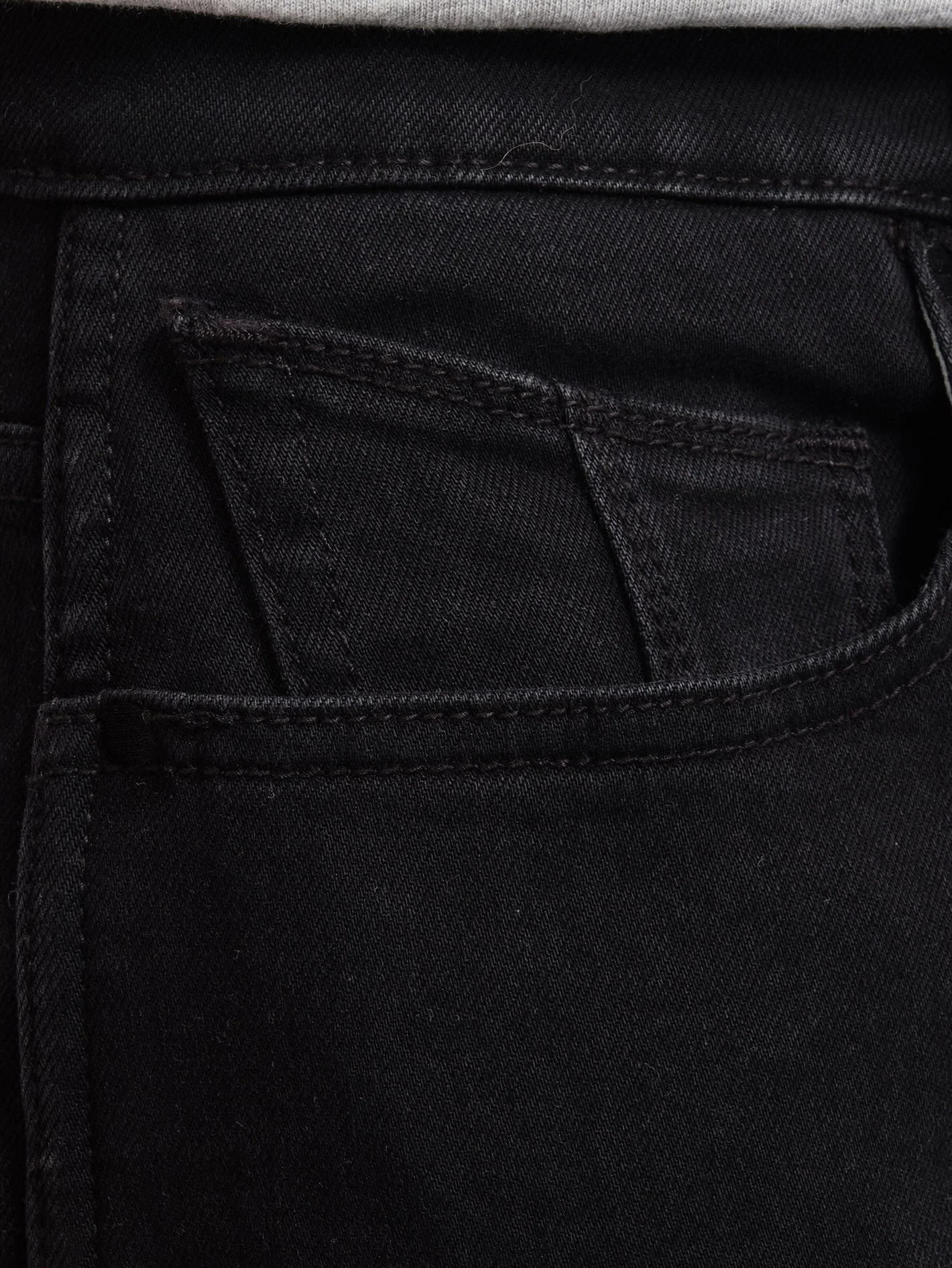 Jean Modown - BLACK OUT - Image 5