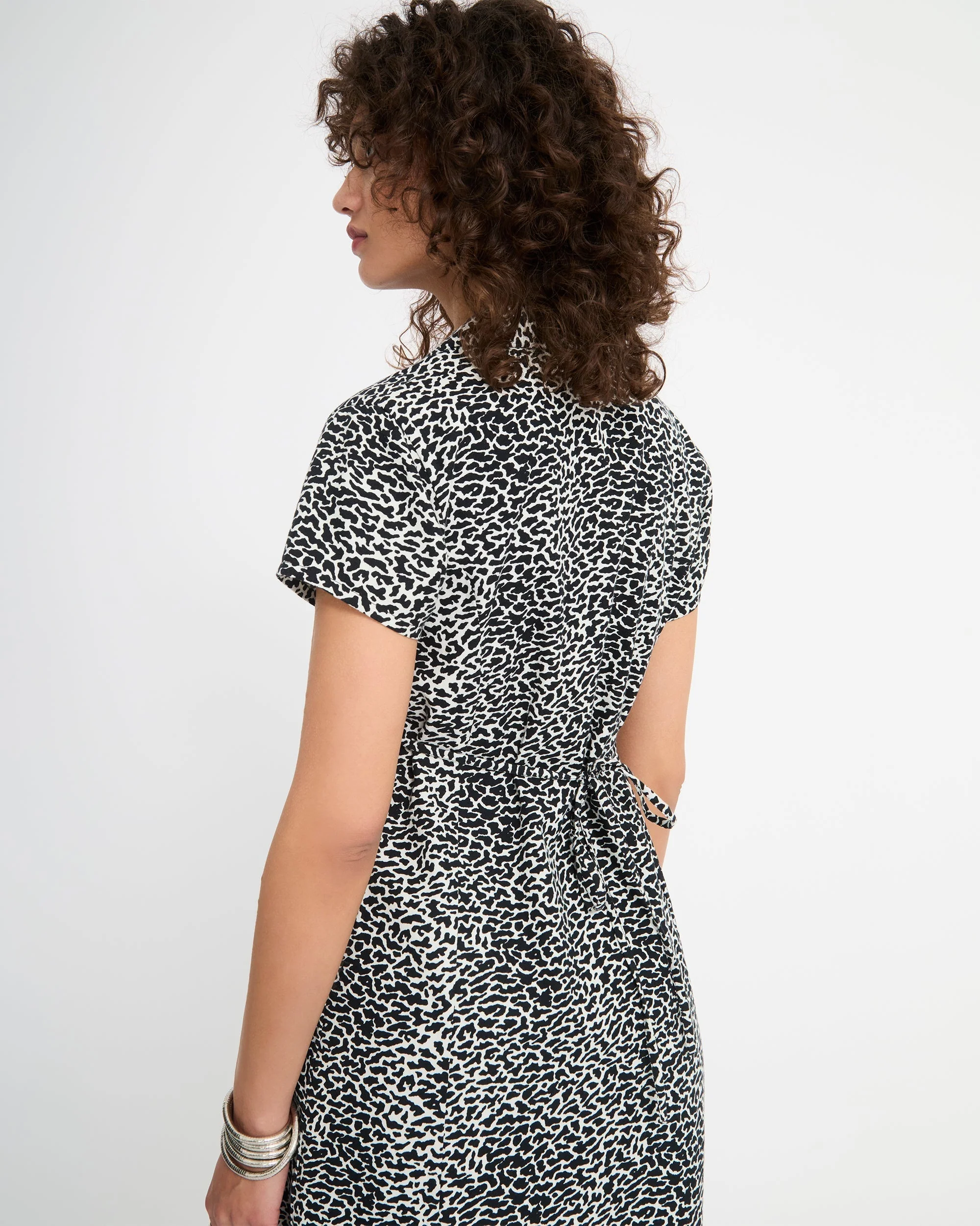 Robe Rawly - Black White - Image 6