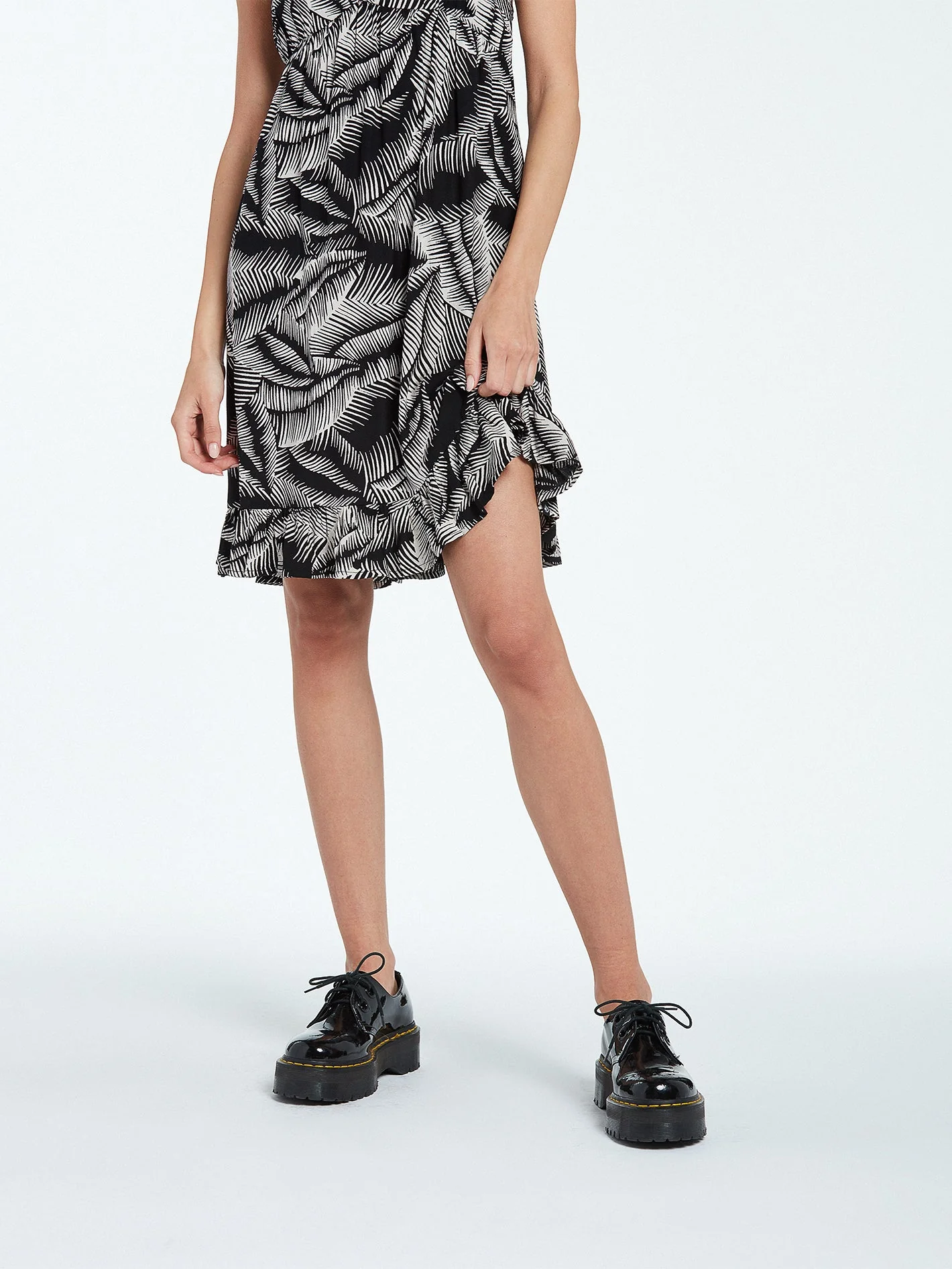 Robe Stay Palm - BLACK WHITE - Image 5