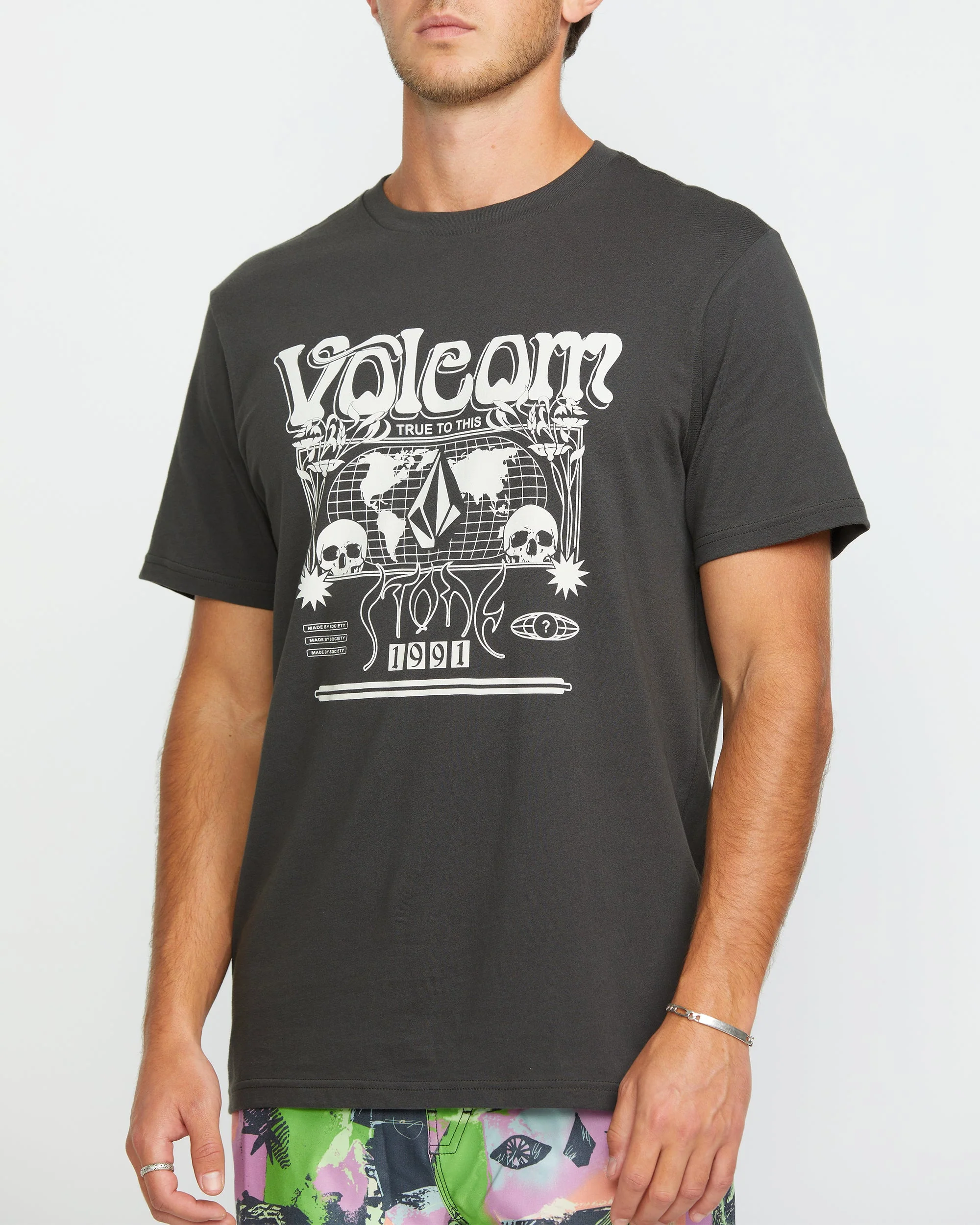 T-shirt Worldly - STEALTH - Image 3