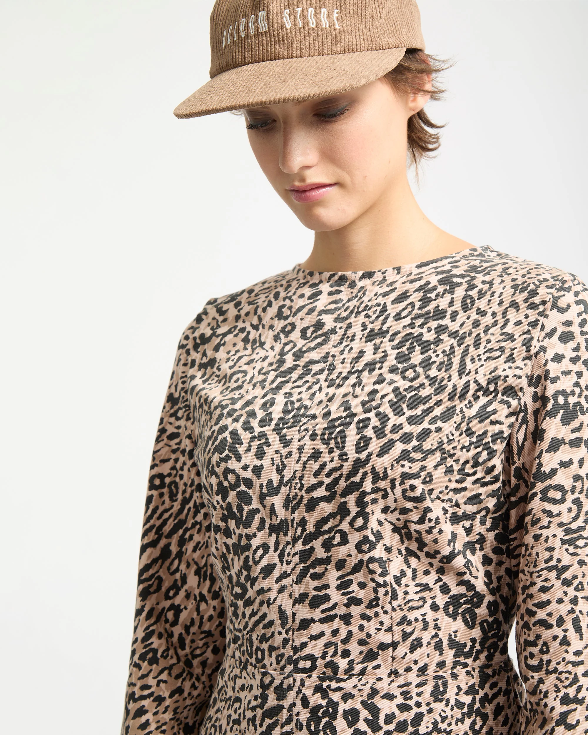 Robe Wylding Out - Animal Print - Image 4