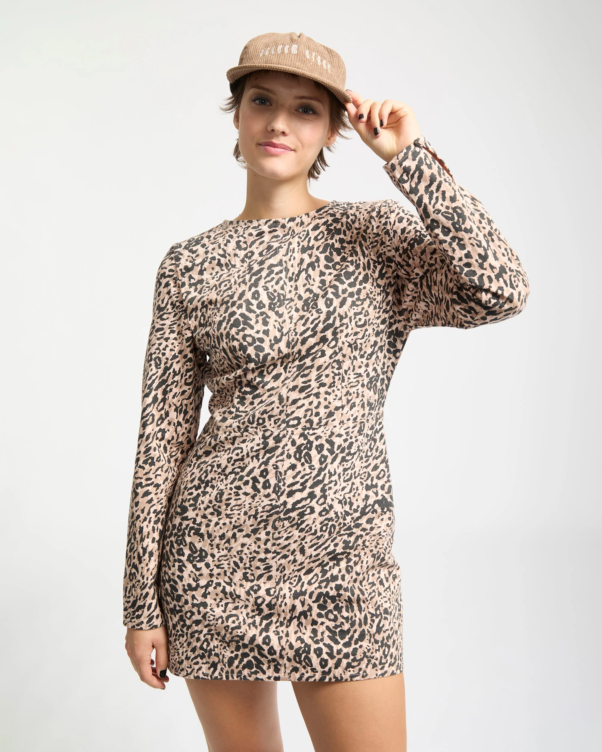 Robe Wylding Out - Animal Print - Image 5